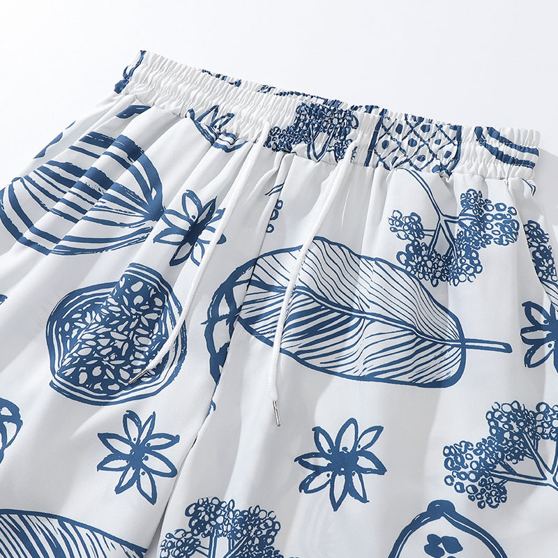 Leaf print shorts