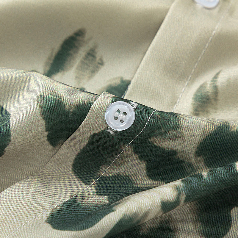 New for summer: floral print short-sleeved shirt
