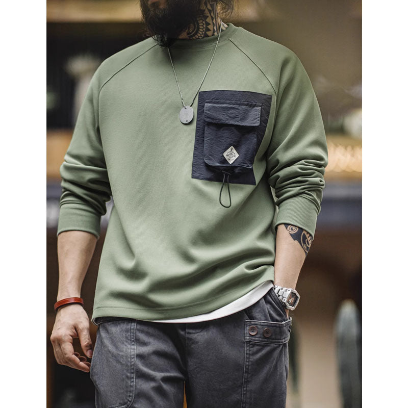 Color-coordinated pocket and switching functional inner long-sleeved T-shirt