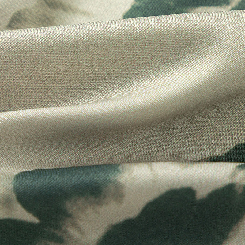 New for summer: floral print short-sleeved shirt