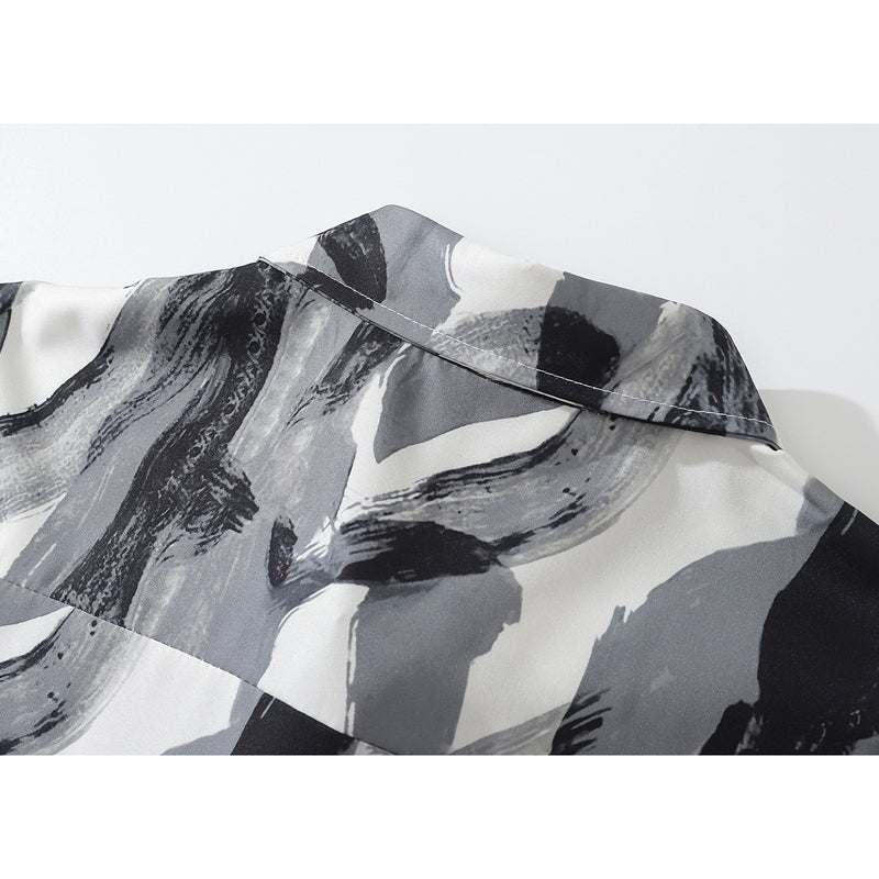 New for summer: Graffiti print short-sleeved shirt