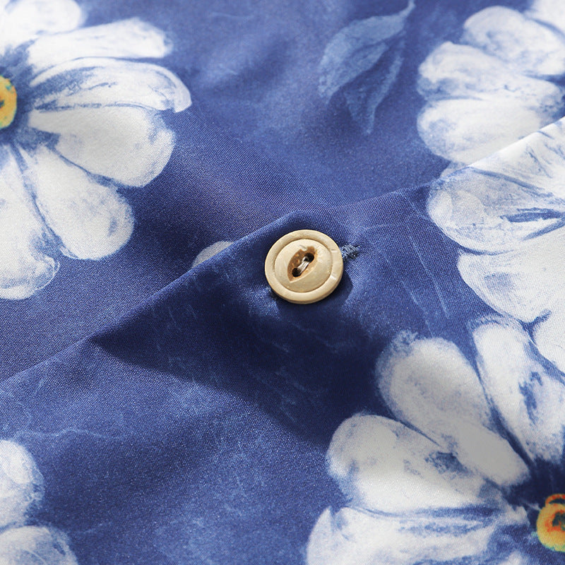 New for summer: floral print short-sleeved shirt
