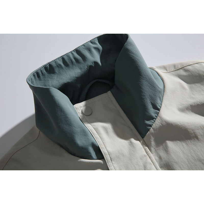 Hooded cargo jacket with switch