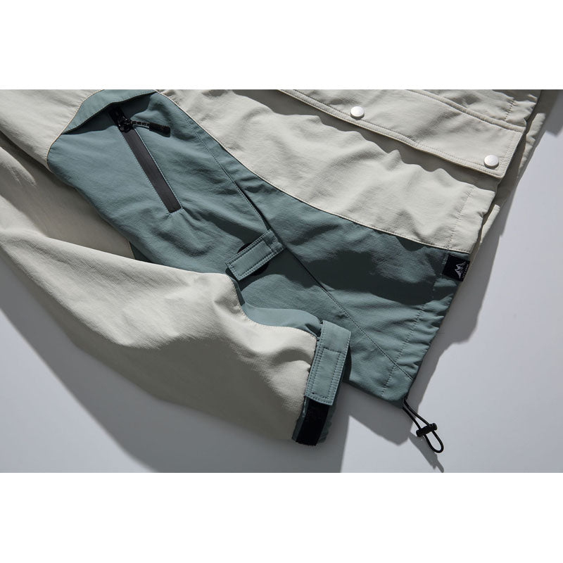 Hooded cargo jacket with switch