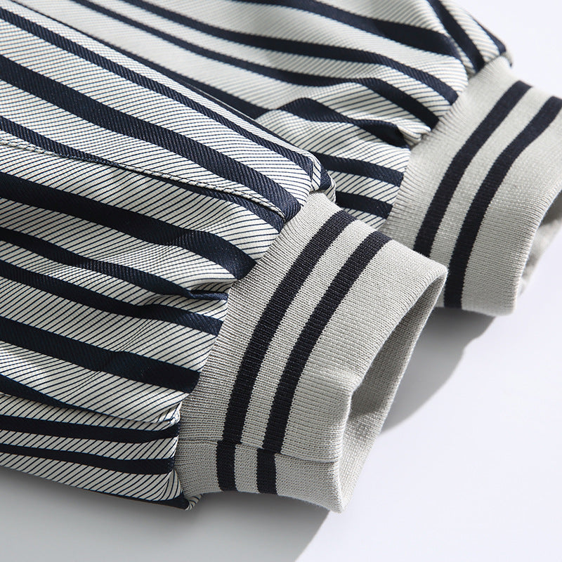 Loose-fitting padded jacket with contrasting borders and stripes