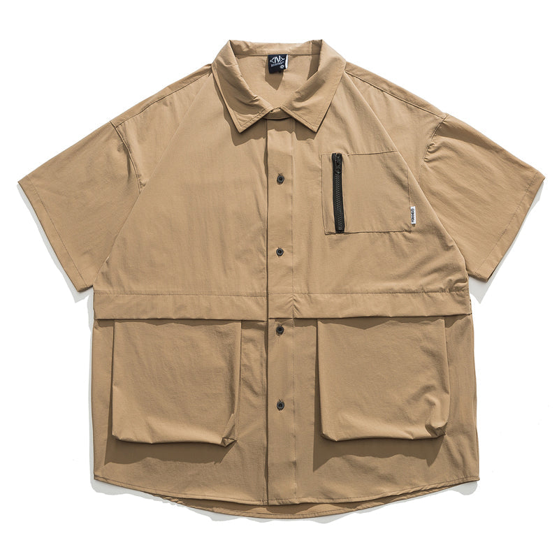 Large capacity multi-pocket short-sleeved shirt with chin strap