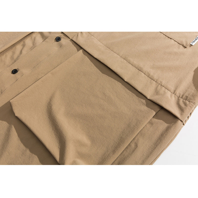 Large capacity multi-pocket short-sleeved shirt with chin strap