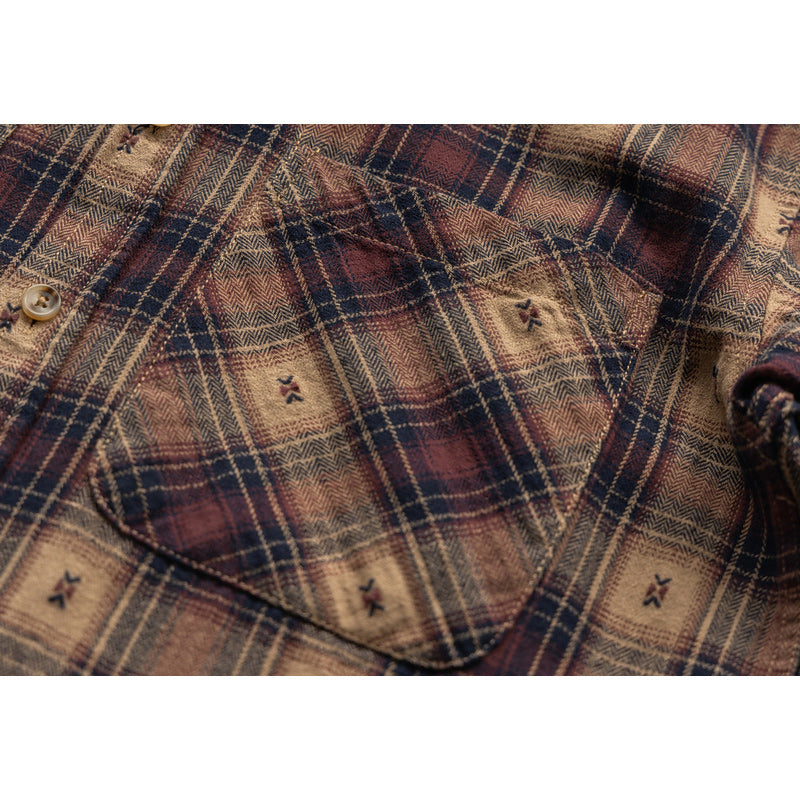 Classic check pattern short-sleeved shirt
