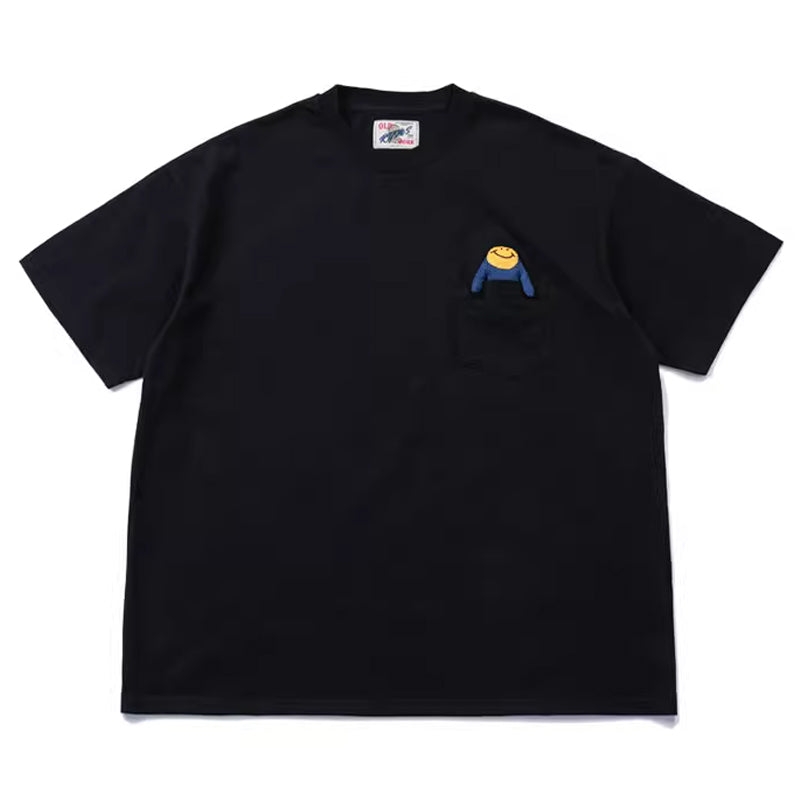 Heavyweight cotton tee with smiley doll keychain