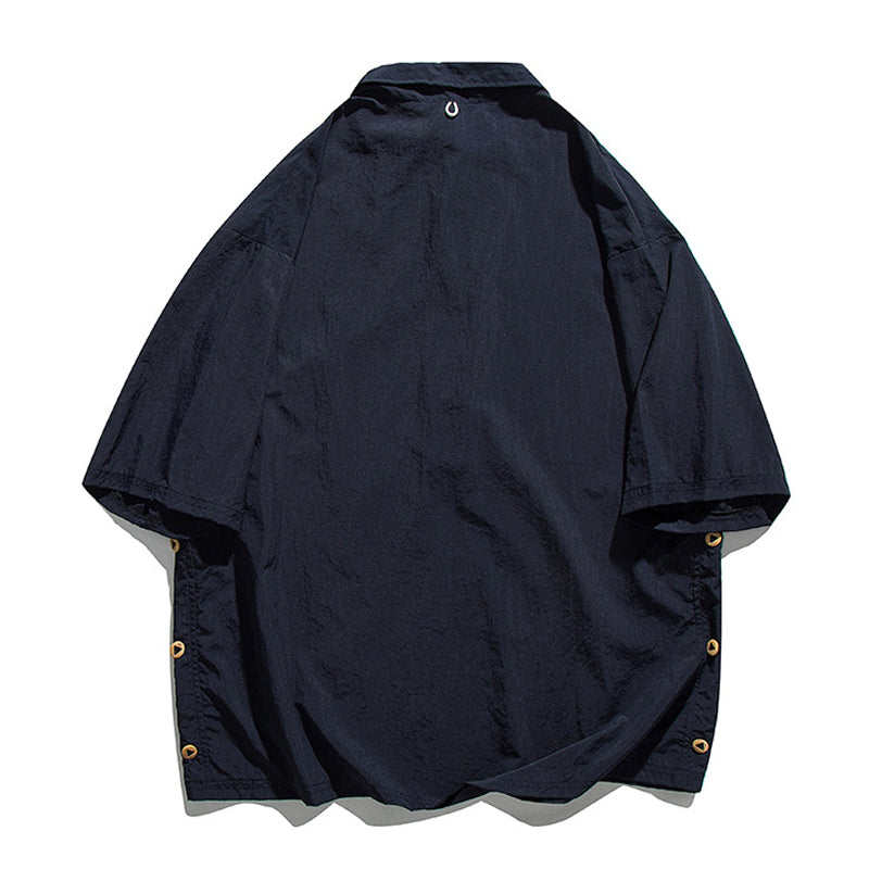 Loose silhouette polo shirt with loop wood buttons