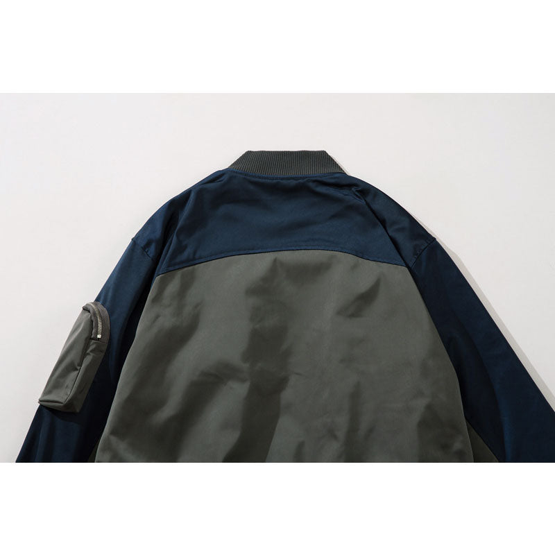 Three-dimensional multi-pocket color-coordinated casual jacket