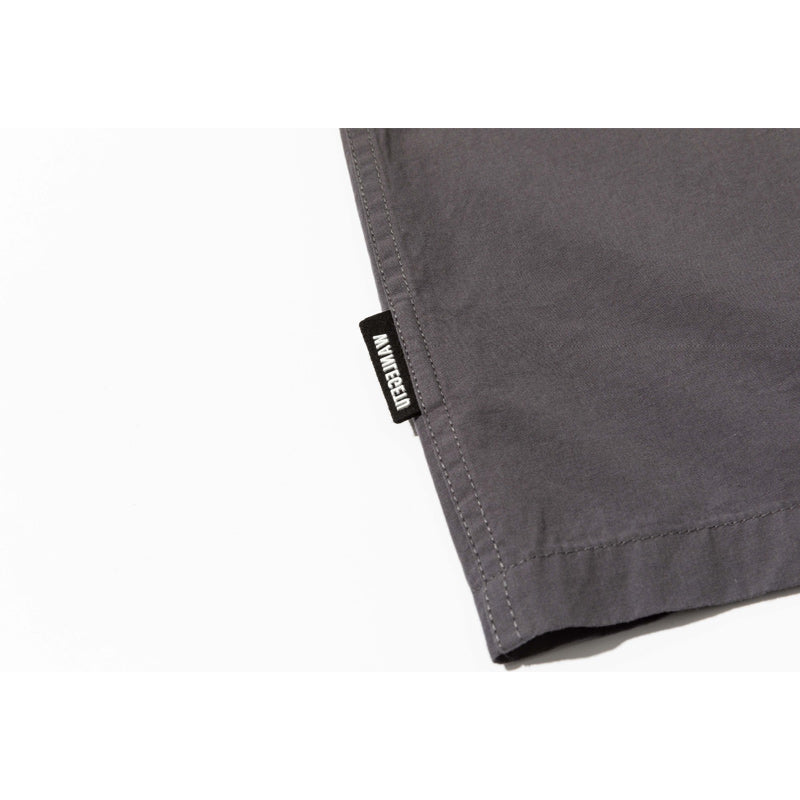 Classic short-sleeved work shirt with contrasting sleeves