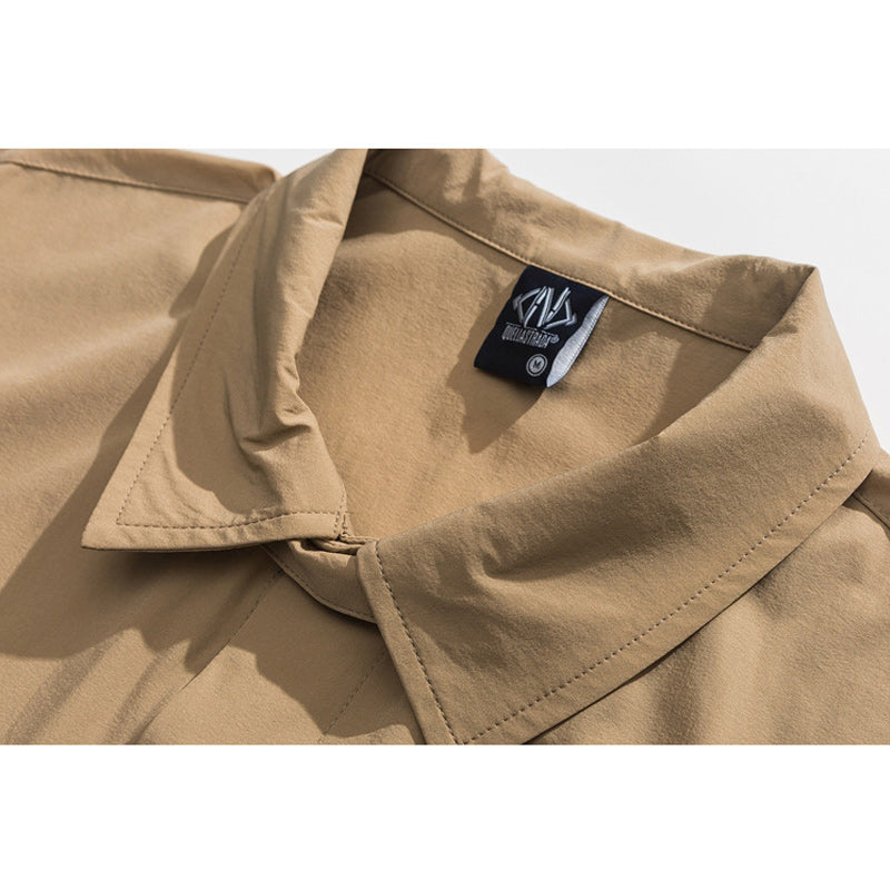 Large capacity multi-pocket short-sleeved shirt with chin strap