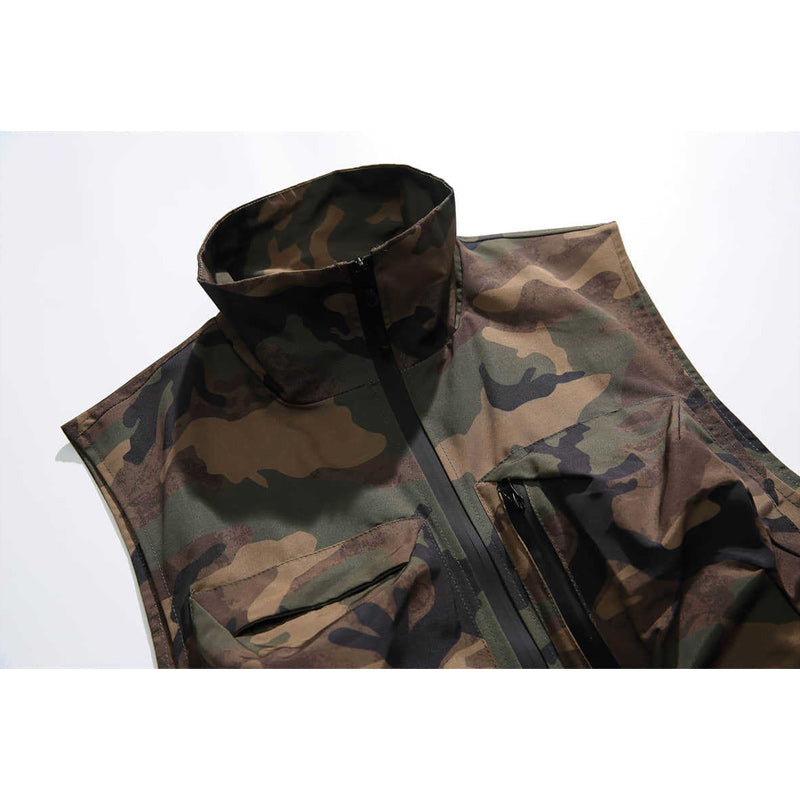 Camouflage high-neck functional vest and plain sweatshirt ensemble