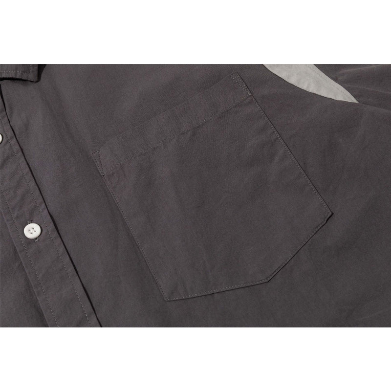 Classic short-sleeved work shirt with contrasting sleeves