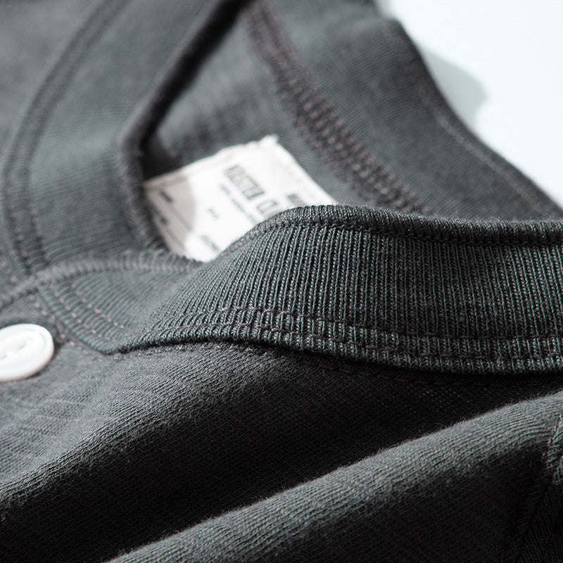 Available in various colors, this slub fabric henley raglan T-shirt