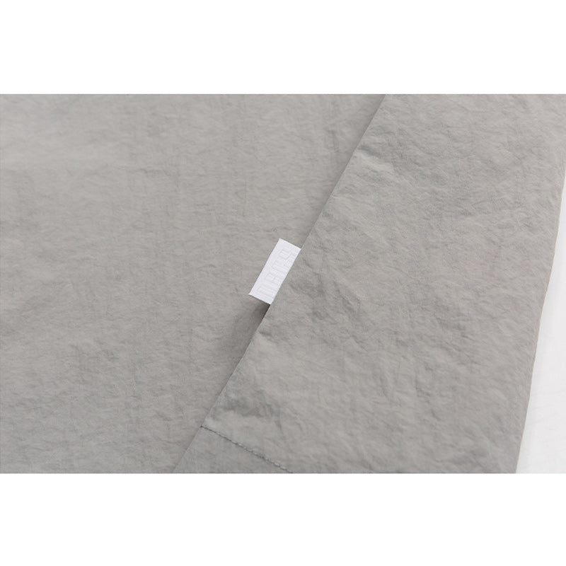 Lightweight, water-repellent, 3D pocket functional T-shirt