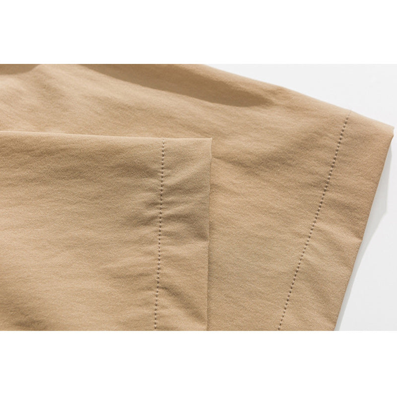 Large capacity multi-pocket short-sleeved shirt with chin strap