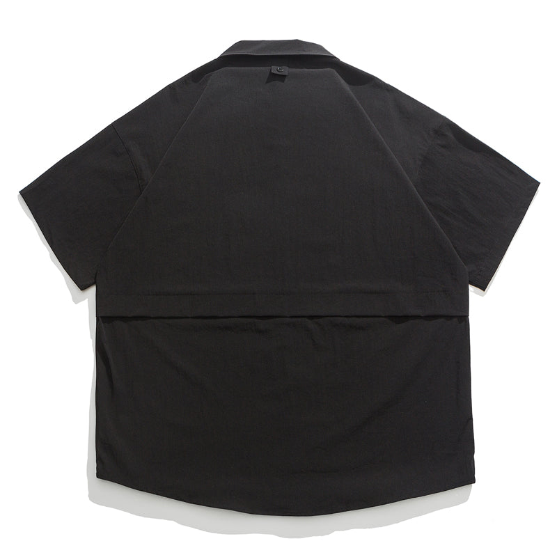 Large capacity multi-pocket short-sleeved shirt with chin strap