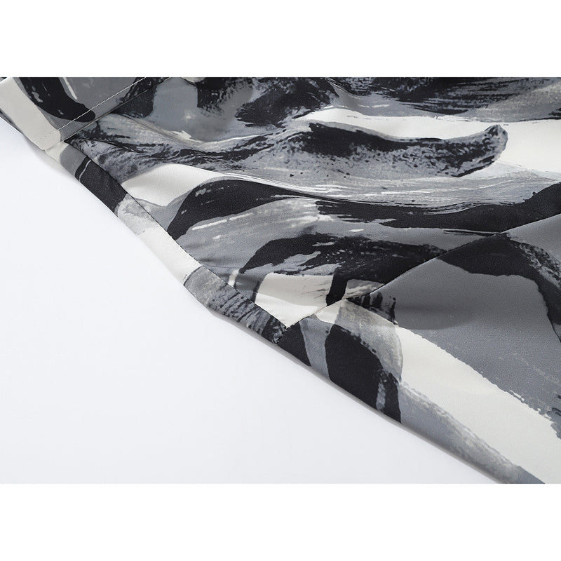 New for summer: Graffiti print short-sleeved shirt