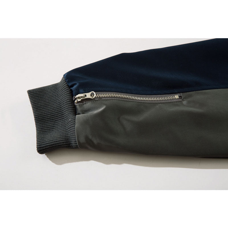 Three-dimensional multi-pocket color-coordinated casual jacket