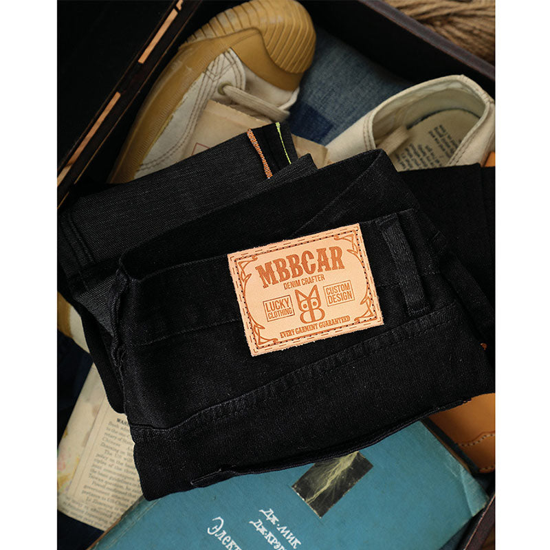 Straight denim pants with embroidery