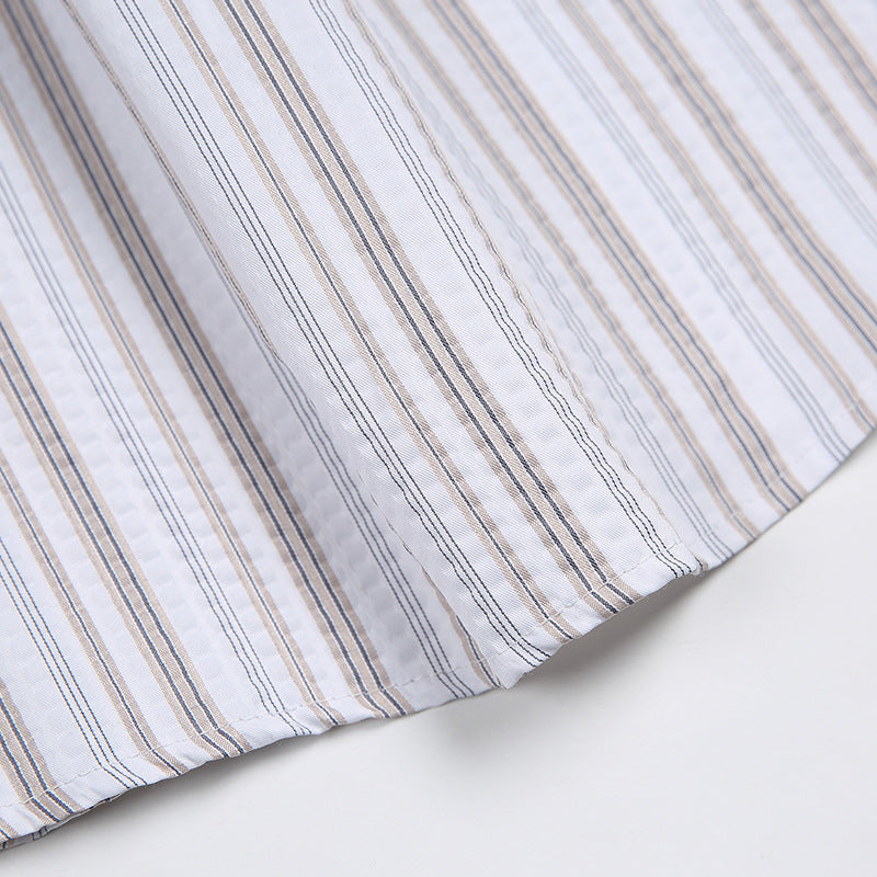 Classic striped functional pocket short sleeve shirt
