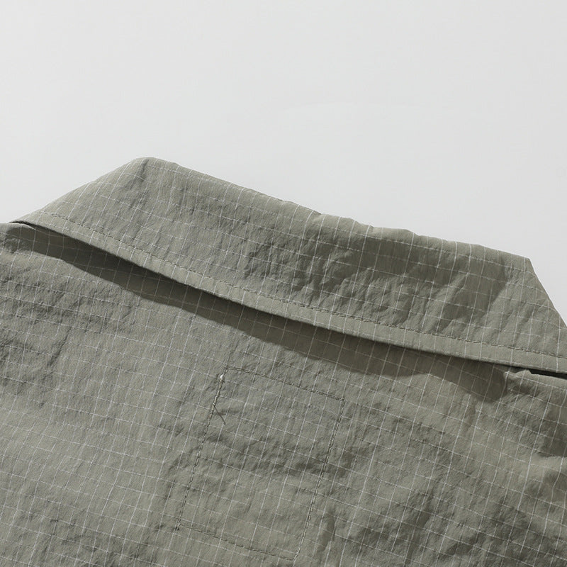 Functional work shirt with large pockets