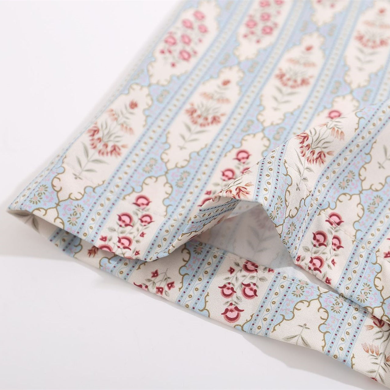 Classic floral print aloha shirt