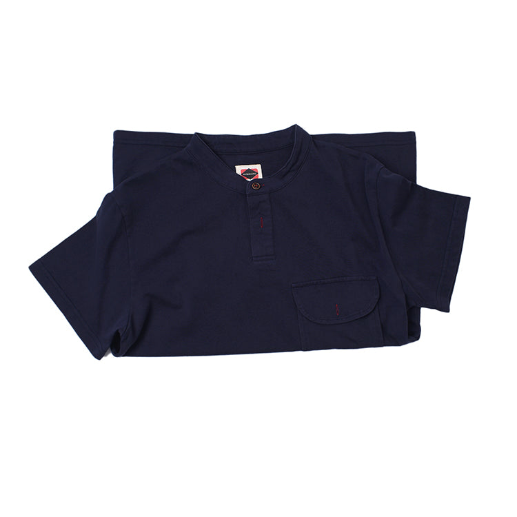 Baseball collar T-shirt with flap pocket