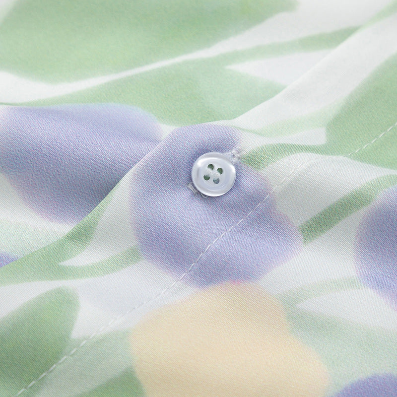 Holiday style tulip print short sleeve shirt