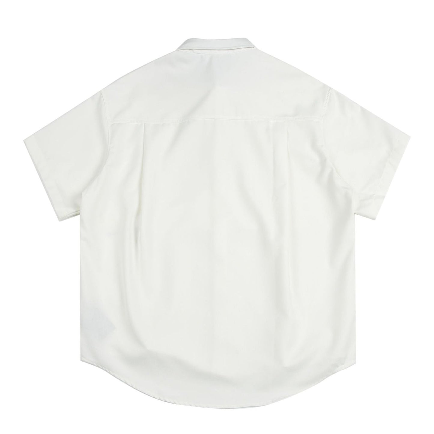 A simple, easy-to-match plain short-sleeved work shirt