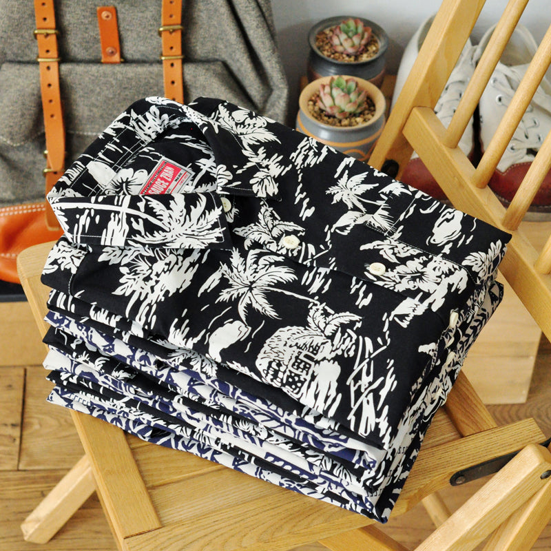 Choose from two botanical print aloha shirts