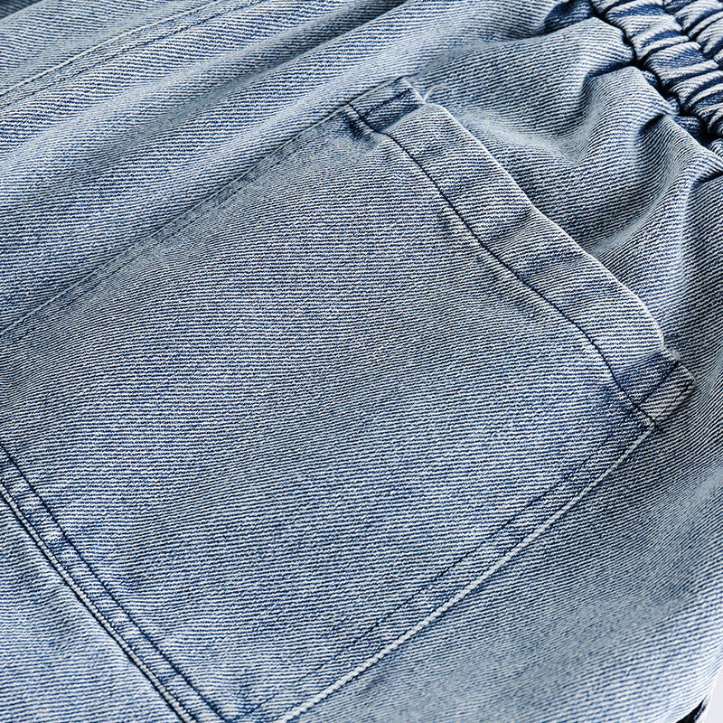 Multi-pocket distressed washed denim shorts