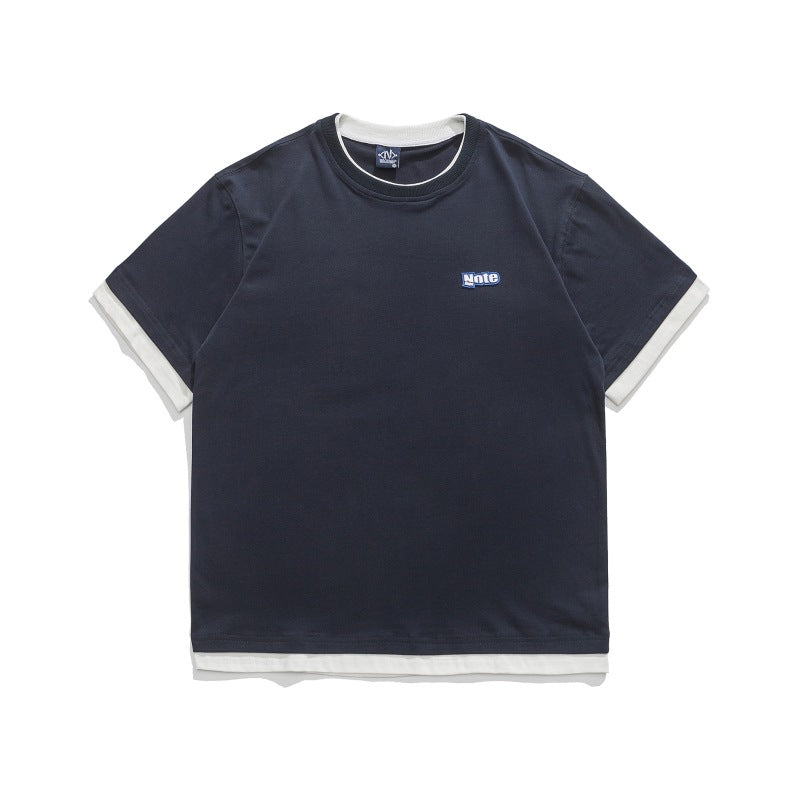 Choose from three colors. Simple color combination. Easy to match short-sleeved T-shirt.