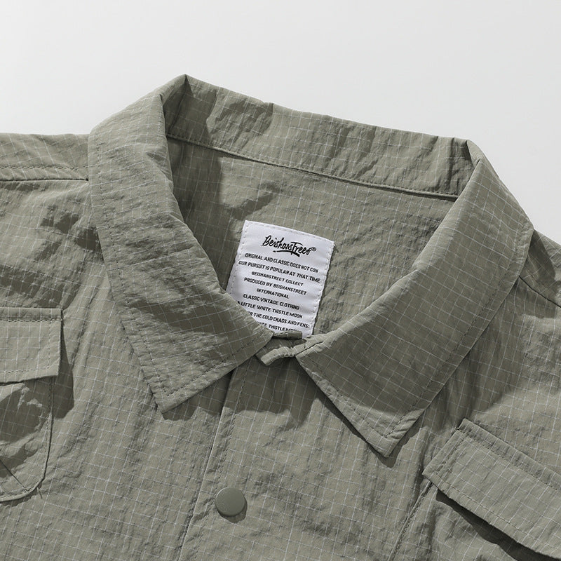 Functional work shirt with large pockets