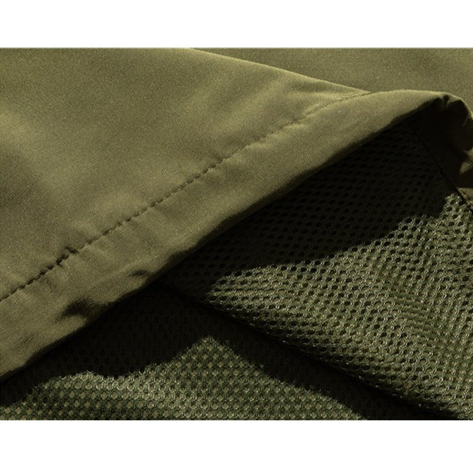 Crewneck sweatshirt with three-dimensional pocket