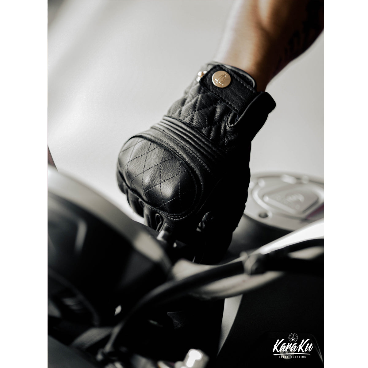 MOTO GLOVES 羊革バイカーグローブ スマホ対応