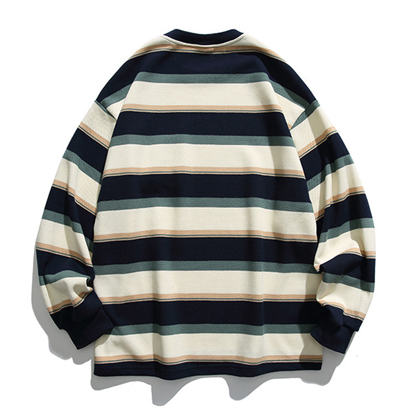 Multi-border sweatshirt with three-dimensional pocket