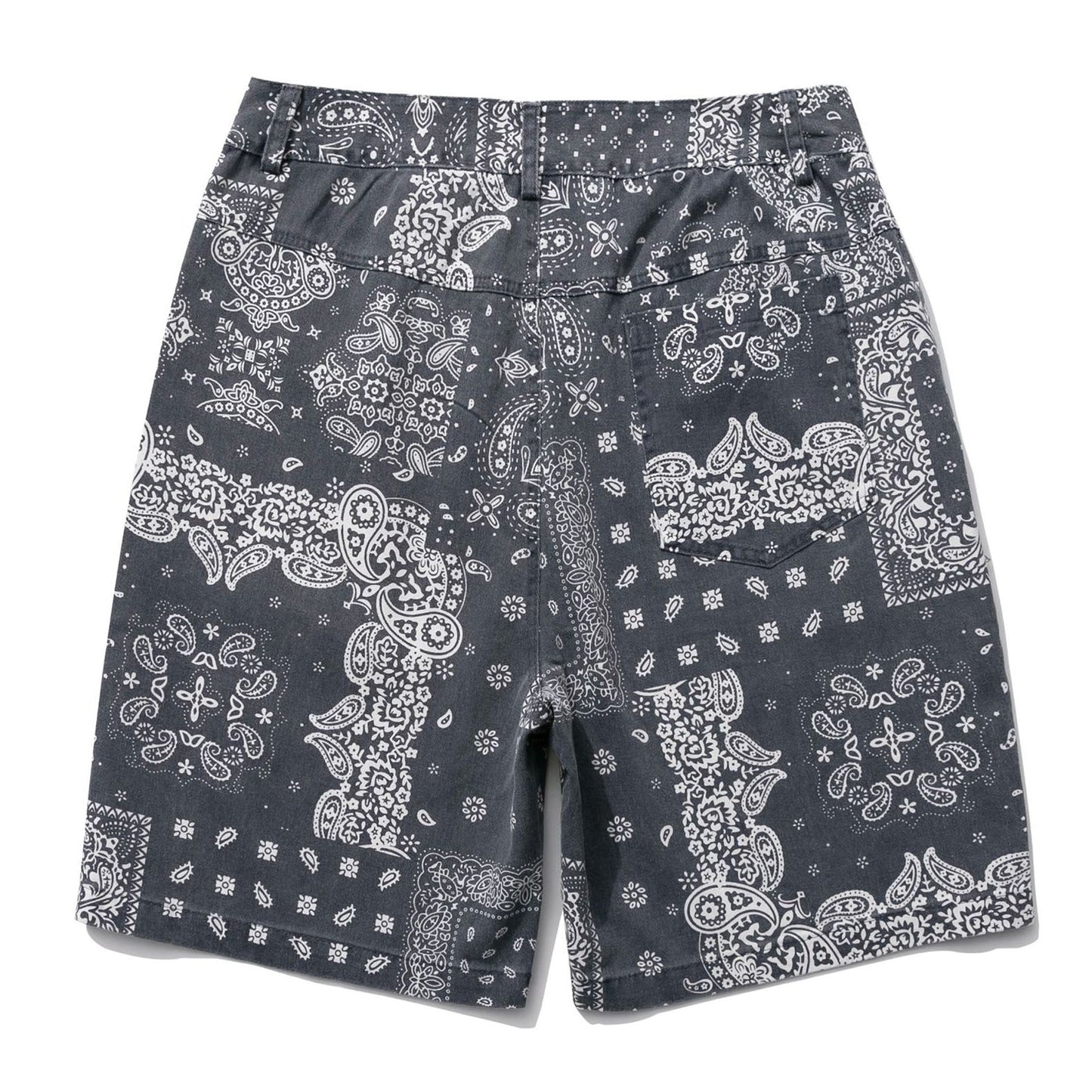Bandana pattern half length shorts
