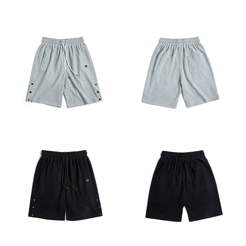 Sweat-style knit shorts (with snap buttons on both sides)