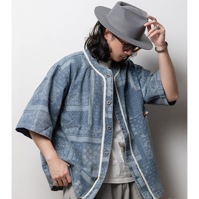 Paisley pattern baseball collar short sleeve denim shirt