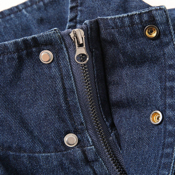 Three-dimensional pocket color scheme switching denim jacket