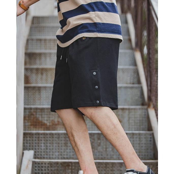 Sweat-style knit shorts (with snap buttons on both sides)