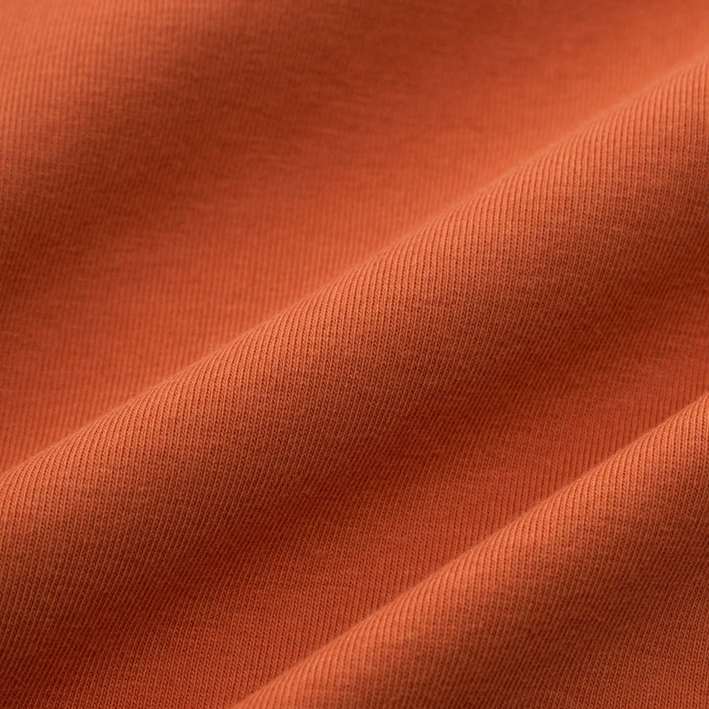 Solid color short sleeve T-shirt with rivet pocket