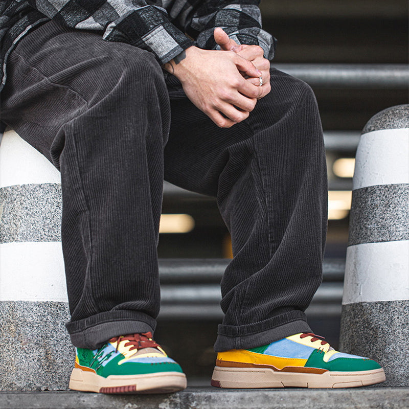 contrast sneakers