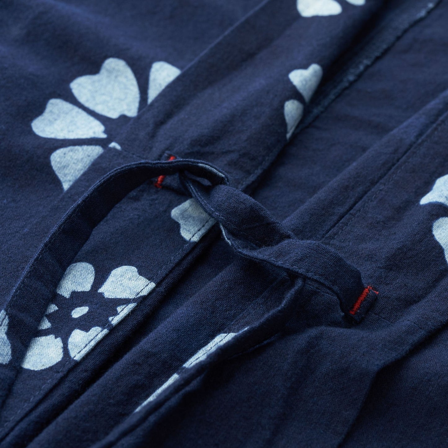 "White Plum Blossoms" Japanese Pattern Plant Indigo Dye Hanten
