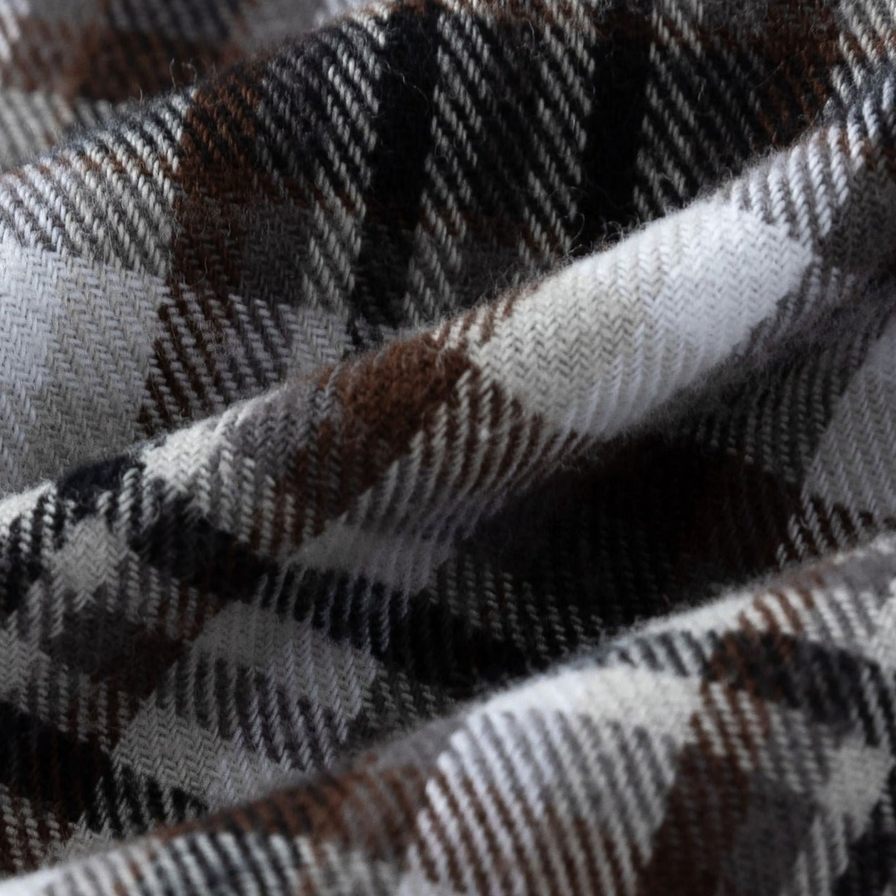 Classic check pattern alphabet and number long-sleeved shirt