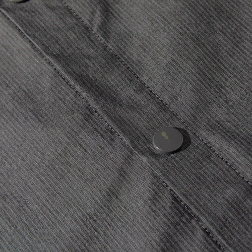 Unique no-collar plain short-sleeved shirt