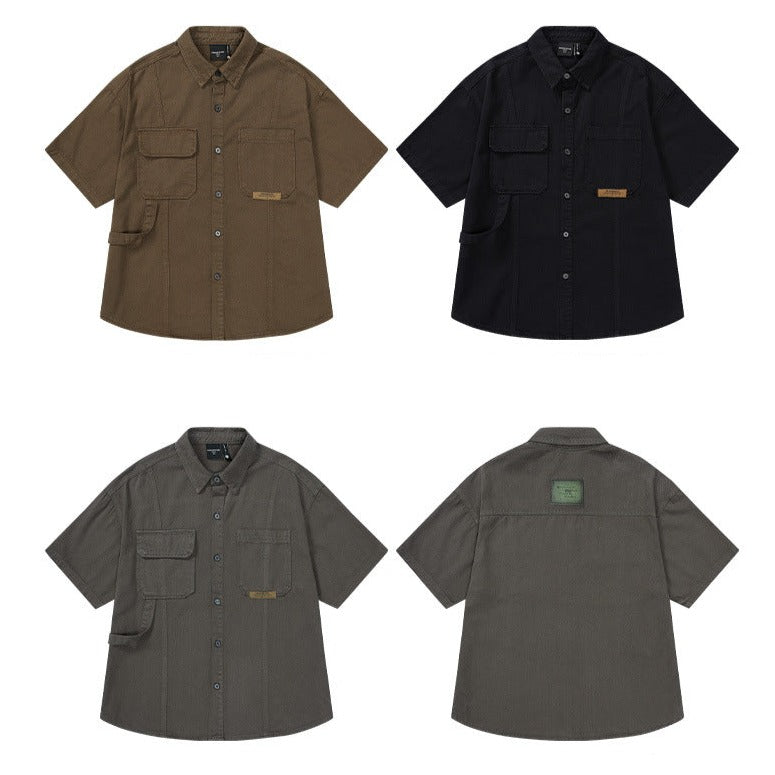 A plain short-sleeved shirt that's easy to match with retro outfits